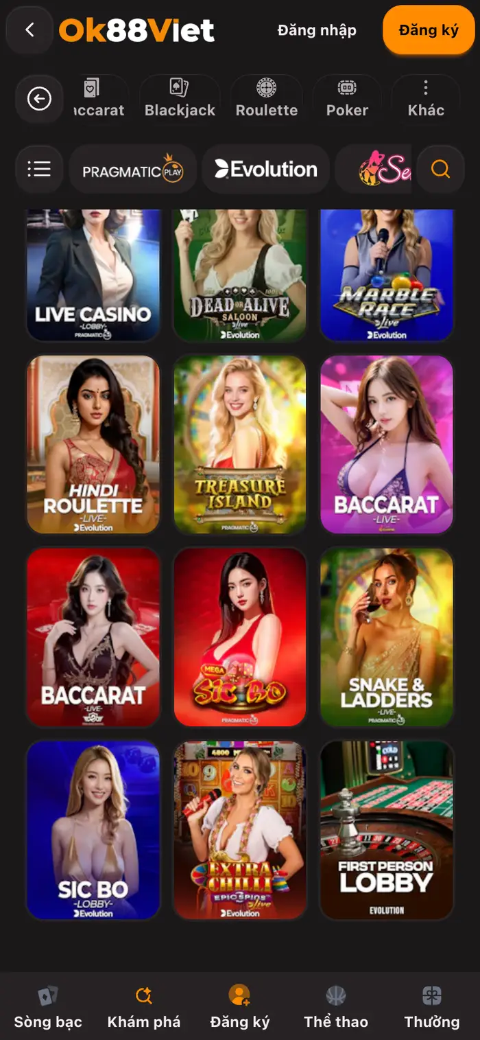 Lưới bàn live OK88 với hàng tab Baccarat, Blackjack, Roulette và Poker ở trên